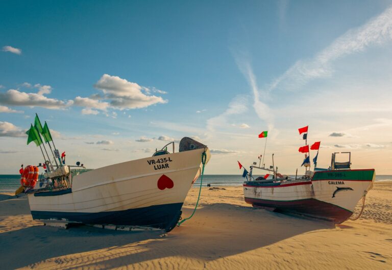 fishing-boats-cloud-sky-water-boat-1679468-pxhere.com-min