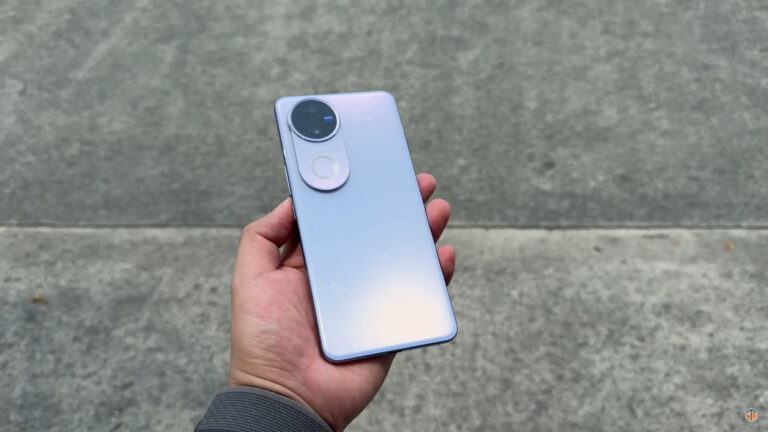 vivo V50 Beauty Shot