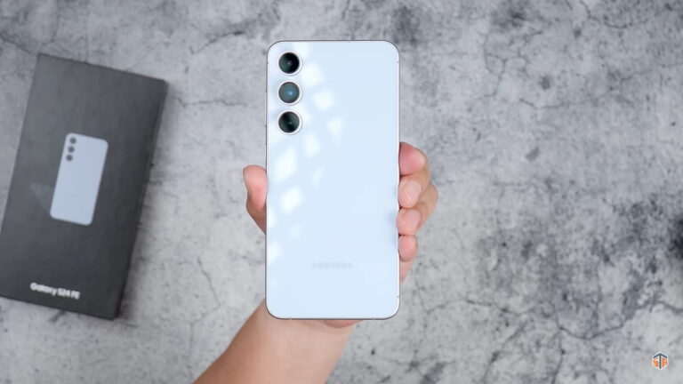 Samsung Galaxy S24 FE Beauty Shot