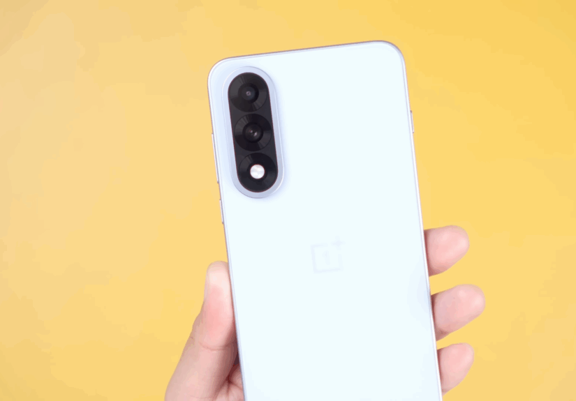 OnePlus Nord 5 Beauty Shot